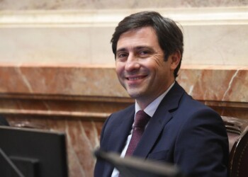 Goerling “aclaró” sus dólares por escrito pero le negó una entrevista a PRIMERA EDICIÓN