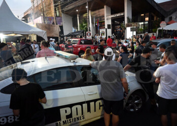 Policías rechazan 30% de aumento y sigue la protesta