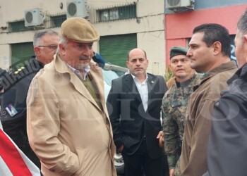 Protesta policial: el juez de turno dialogó con los voceros y la orden de desalojo sigue firme