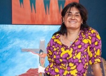 “Sangre Azul”, una muestra que explora paisajes imaginarios, seres mitológicos y símbolos secretos