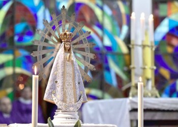 ¡Virgen de Luján, intercede por nuestra patria!