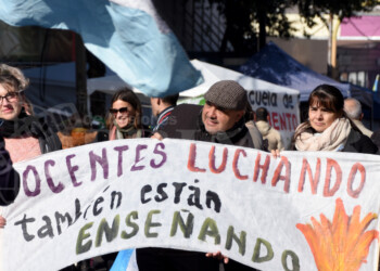 Docentes en lucha advierten que no van a ceder en el reclamo salarial