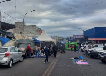 Se cumplen 10 días del acampe policial y no se retomó el diálogo