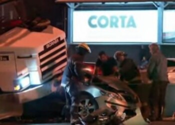 Tragedia en la Panamericana: al menos tres muertos al desprenderse el contenedor de un camión