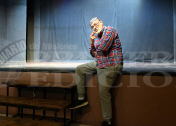 “El teatro te hace pensar”