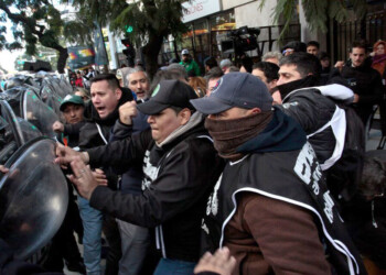 Incidentes frente a la Casa de Misiones en Ciudad de Buenos Aires