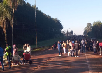Continúa el paro docente con cortes y movilizaciones en Misiones