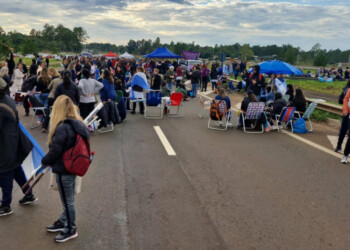 Nueva jornada de movilizaciones y cortes de los docentes