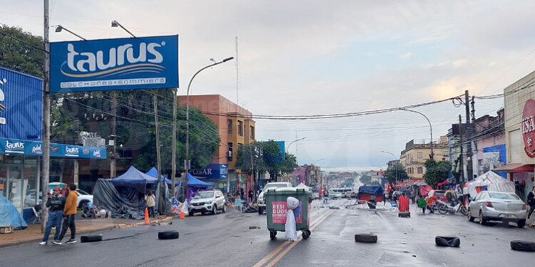 VARIAS CUADRAS CLAUSURADAS. Los frentistas plantearon, vía la CCIP, que se libere la circulación por la restricción de funcionamiento.