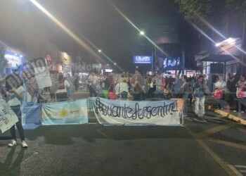 Docentes se mudan del arroyo Garupá a la avenida Uruguay