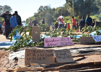 Docentes indígenas exigen más horas y aulas en las comunidades
