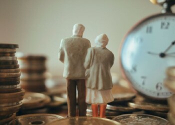 Cuál será la edad jubilatoria si se aprueba en el Senado la Ley Bases que pide Milei