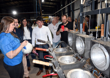 Kagiva abrió en Posadas la fábrica de pelotas más grande de Argentina