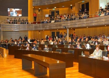 La Legislatura condenó oficialmente los incidentes con docentes