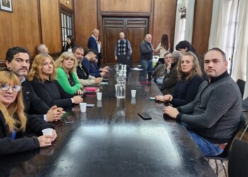 Nación fijó aumento salarial del 9,1% para estatales nacionales: UPCN aceptó, ATE la rechazó