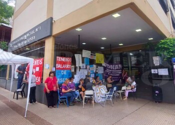 Docentes en huelga de hambre: “Es la realidad de una docencia que está totalmente condenada a la miseria”