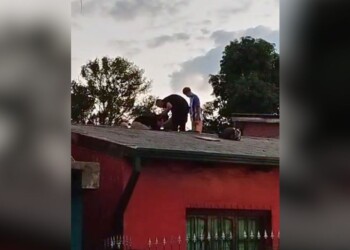 Insólito intento de robo en Eldorado: quiso entrar por la chimenea y quedó atrapado