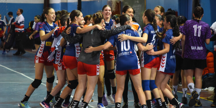 MUY CERCA. Las misioneras quedaron a un paso del ascenso, pero van por podio. (Prensa CAH)