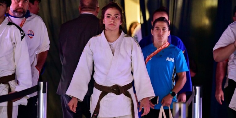 LEGADO. Paula “Peque” Pareto junto a la posadeña Constanza Núñez.