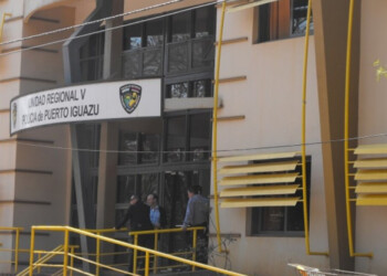 Persiguió a su ex en motocicleta y macheteó al tío que iba con ella