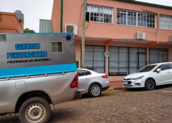 Condenado a prisión en suspenso por manoseos a su hijastra