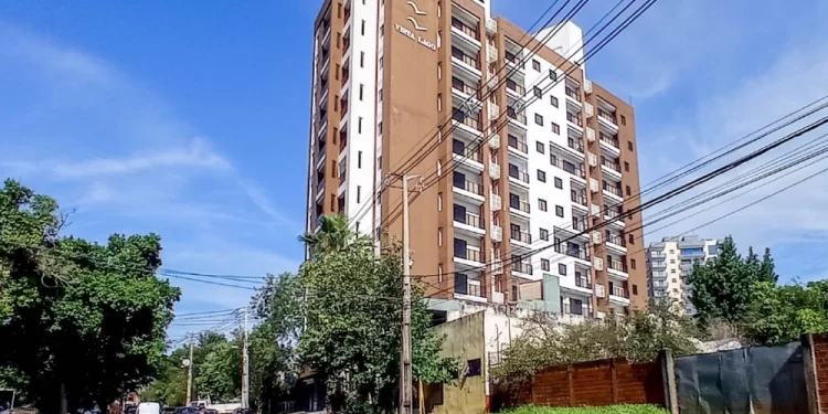 Los departamentos quedaron sin terminar. Foto: Última Hora