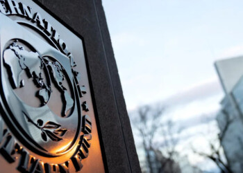 El directorio del FMI aprobó el desembolso de USD 800 millones y dijo que el programa está “firmemente encaminado”