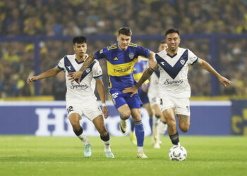 En un “partido caliente”, Boca venció a Vélez en La Bombonera