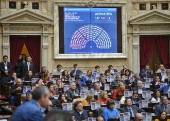 Milei logró su primera victoria en el Congreso: Diputados aprobó la Ley Bases y la vuelta de Ganancias