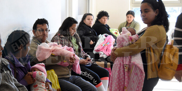 SIN SOBRESALTOS. Por ahora en los hospitales de la provincia el número de consultas pediátricas por enfermedades respiratorias están lejos del “pico” que se produjo el año pasado en la misma época.