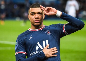Mbappé llamó a votar contra la ultra derecha en Francia