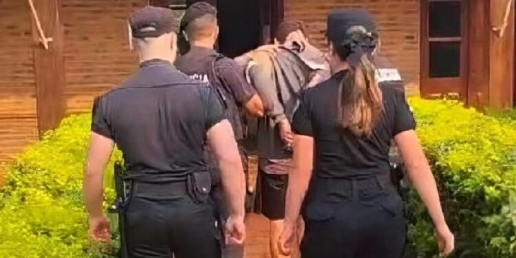 BÚSQUEDA. La policía halló a “Pancho” cuando se ocultaba en una vivienda abandonada a pocas cuadras de su casa.