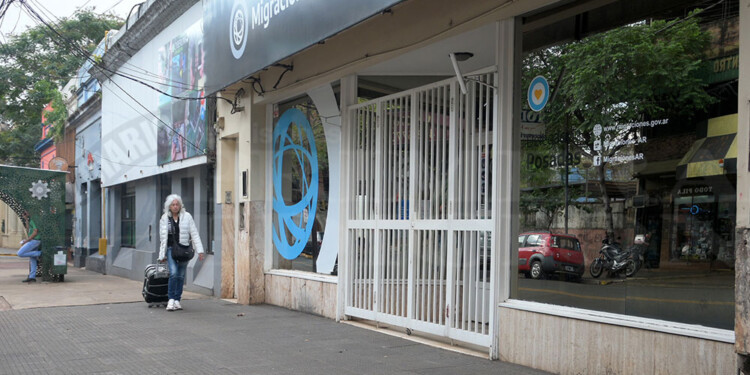 REAL. El personal de Migraciones sigue atento las decisiones de la Nación.