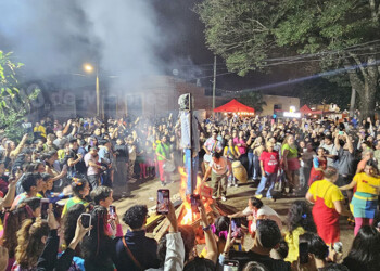 A pura tradición, distintos barrios de Posadas celebraron la fiesta de San Juan