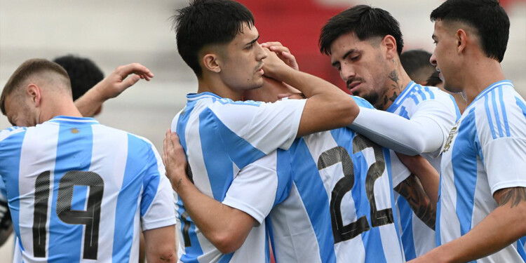 La Selección argentina Sub 23 demostró su poderío al golear 4 a 0 a Paraguay en el Foto NA