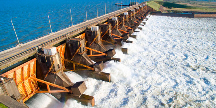 SIN RUMBO. “No hay una política energética nacional, la energía térmica sale más caro que la de EBY”, dijo Thomas.