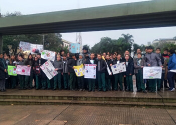 La comunidad obereña realizó una caminata para la prevención de adicciones