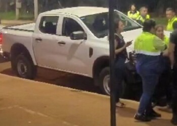 Escándalo en Eldorado: la mujer de un comisario dio un puñetazo en la cara a una inspectora