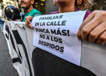 Vencen miles de contratos en el Estado y el Gobierno ajusta plan de despidos masivos