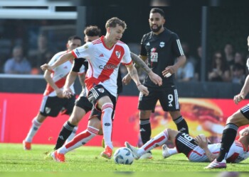 River jugó mal y cayó ante Riestra en el último partido del semestre
