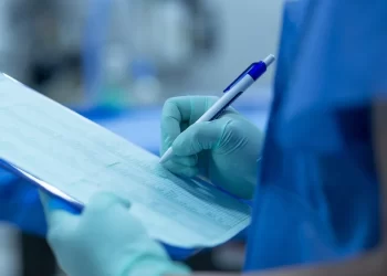 Atención: ANMAT exigió que se retire un peligroso producto usado en hospitales y centros de estética