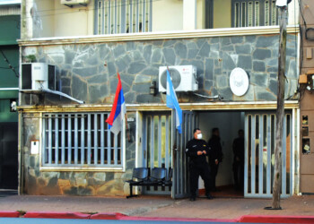 Adolescente que denunció a funcionario ratificó ante el juez que fue golpeada, violada y amenazada de muerte