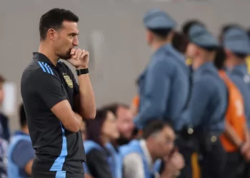 La Conmebol suspendió a Scaloni y no estará ante Perú