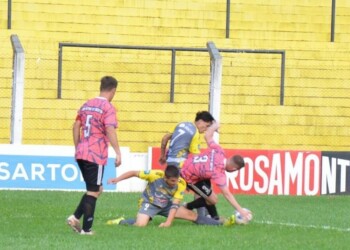 Crucero dio vuelta un complicado partido ante Libertad