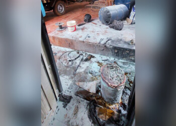 Dos Trabajadores luchan por su vida tras la explosión de un barril de barniz