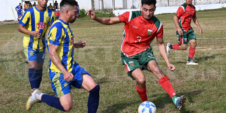 PARIDAD. En el primero encuentro, Brown y Mitre igualaron 1-1; mientras Luz y Fuerza y Guaraní empataron 0-0.