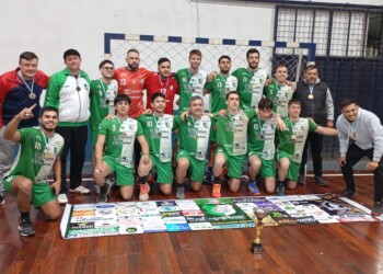 Guatambú, en lo más alto del Regional de handball