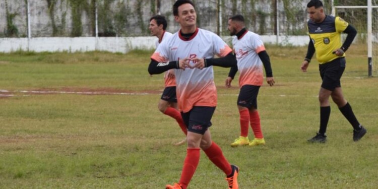 ADENTRO. Ágil sigue en la lucha por el título. Fotos Gentileza Adrián Cuba.