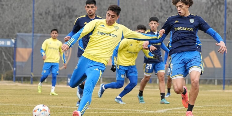 GOLES. El uruguayo Miguel Merentiel será la carta goleadora del equipo xeneize. Foto: NA.
