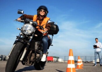 En la escuela municipal de motociclismo de Oberá se destaca la participación femenina